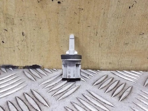 VW GOLF VI Cabrio 517 Temperatursensor 1K0907543 1.6 Diesel 77kw 2010 26156868