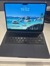 Apple MacBook Air 13” M2 2022 16GB RAM 256GB SSD Midnight – 97% Battery