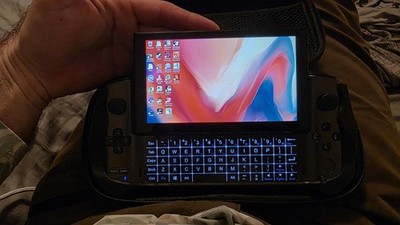 GPD Win 3 i7 16GB 1TB SSD 5.5in Win 11 w/ USB-C Dock, Box Black/Silver
