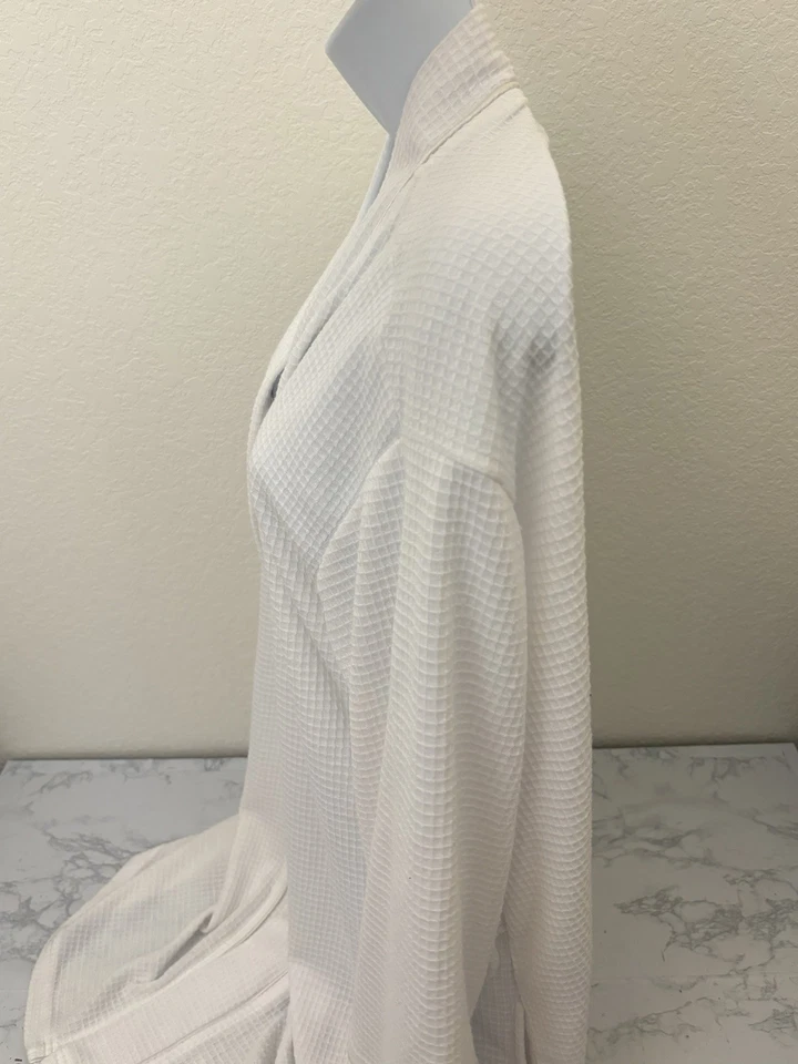 Bata de baño Secret Treasures con cinturón manga larga tejido de algodón talla XL blanca F1 Foto 2 de 4