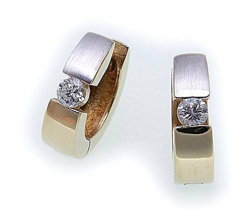 Boucles d'Oreilles Demi Créoles Oxydes de Zirconium Or Jaune 750 - 18