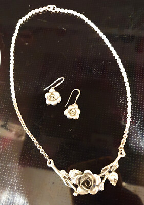 Versilbertes Schmuckset ''Rosen'' Collier+Ohrringe, Brutalismus von Eric Dennung