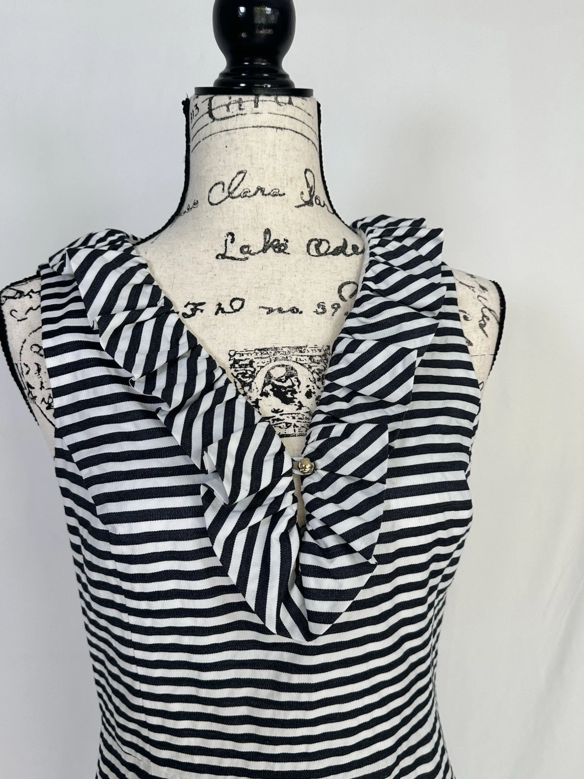 Abito KATE SPADE nero bianco a righe senza maniche in cotone con volant taglia 4 preppy