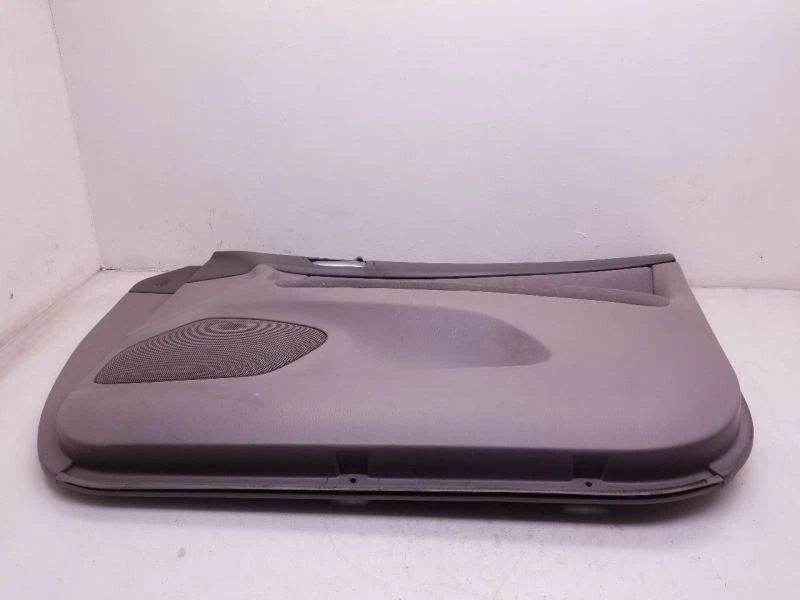 Toyota Camry 2005 montaje del panel de la puerta delantera del lado del pasajero Foto 2 de 4