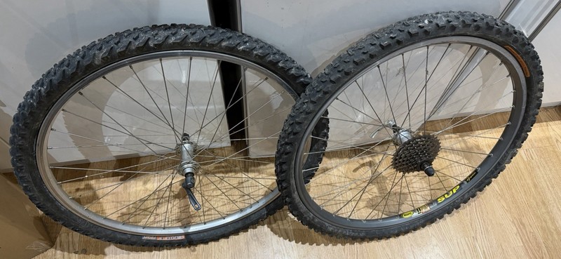 26” Wheel Set Mavic D521 Rear X138 Front Rims Shimano Xt Rear Hub Retro