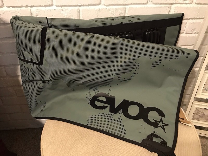 EVOC Protection Pick up Tailgate Pad Size XL Black 63" 160 cm, 6 bikes