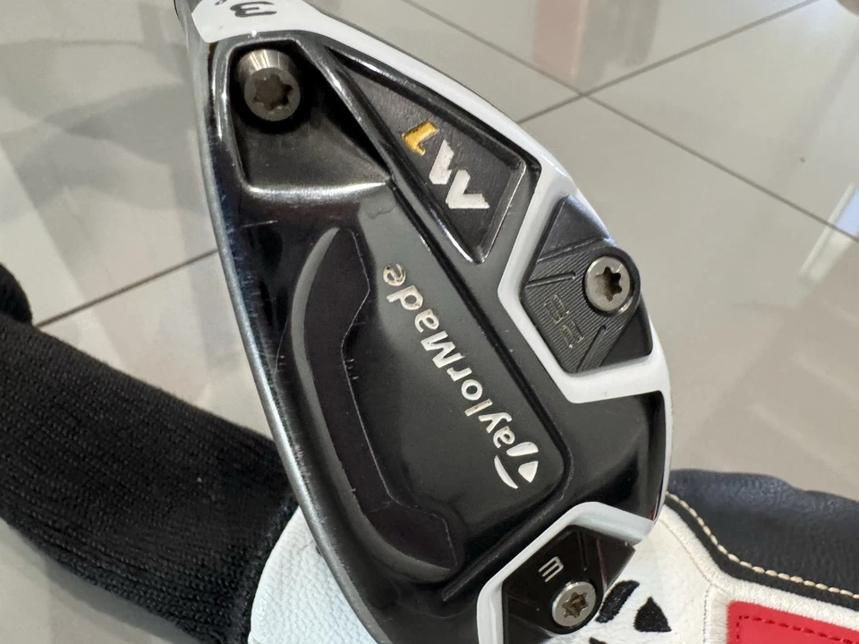TaylorMade M1 3 Rescue Hybrid Fujicura Pro 80 R Graphite With Cover - Image 2 of 4