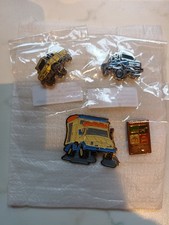 Mercedes-Benz Unimog Pins