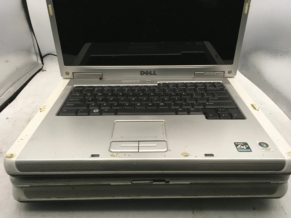 DELL INSPIRON 1505 - FOR PARTS/NO POWER - LOT OF 2 - AMD ATHLON X2 - 1GB RAM -BB - Image 3 of 4