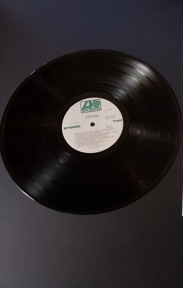 1970s MINT-EXC Foreigner Double Vision , 19999 LP33 - Image 3 of 4