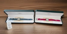 Coppia Orologi Orvis Donna Curvi Quadrati Quarzo Cinturini Pelle Blu e Rosso NOS