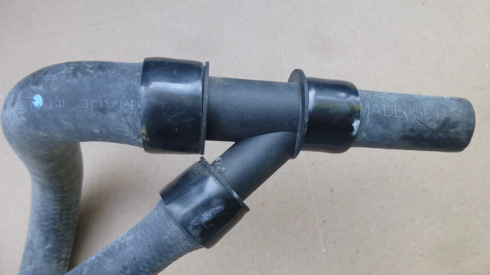 Manguera de calefacción 22554 Gates para Chevy Yukon Suburban Avalanche GMC XL 1500 Tahoe H2 Foto 4 de 4