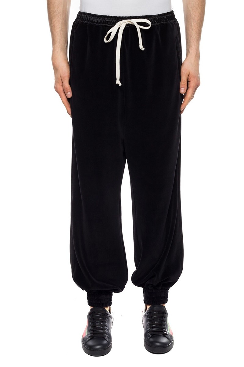 New Gucci Men's Black Velvet Jogger Sweat Pants with Satin New Gucci Men's Black Velvet Jogger Sweat Pants with Satin