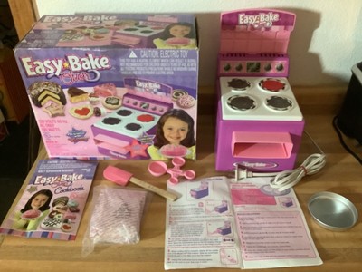 Vintage 2005 Easy Bake Oven With 