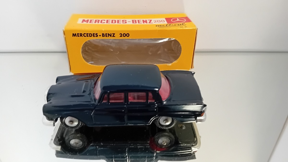 Miniature Metosul Mercedes 200 Bleu Marine – 1/43 – Portugal – Avec Boîte D'origine