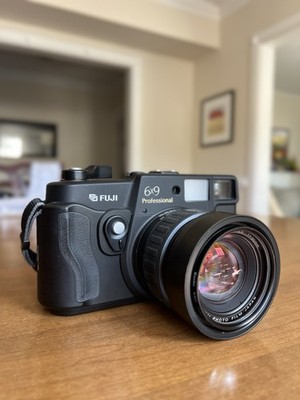 Fuji GW690 III Pro Medium Format 6x9 Film Camera Mint condition US based