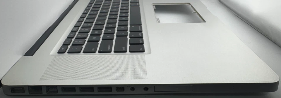 ✅ MacBook Pro 17" 2011 A1297 TOP CASE KEYBOARD PALMREST Grade B ✅ - Image 4 of 4