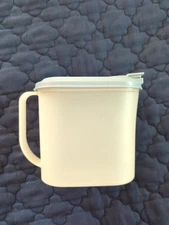TUPPERWARE 1 QUART REFRIGERATOR DOOR PITCHER 2189-D 1
