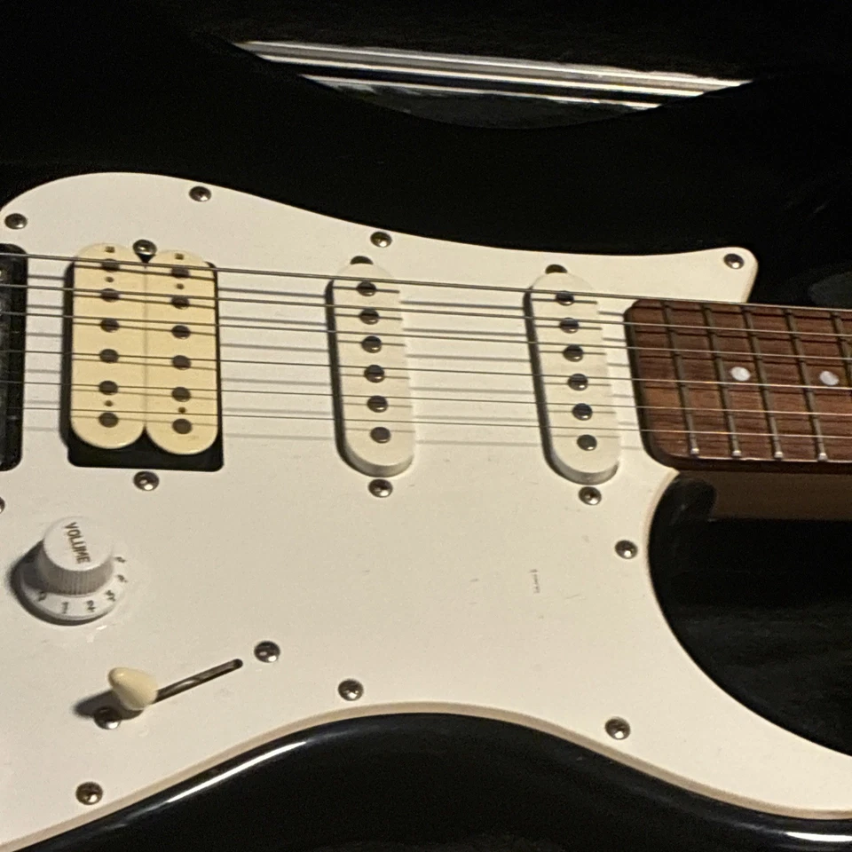 Yamaha EG112 Electric Guitar Black HSS Strat-Style w/ Case - Image 3 of 4