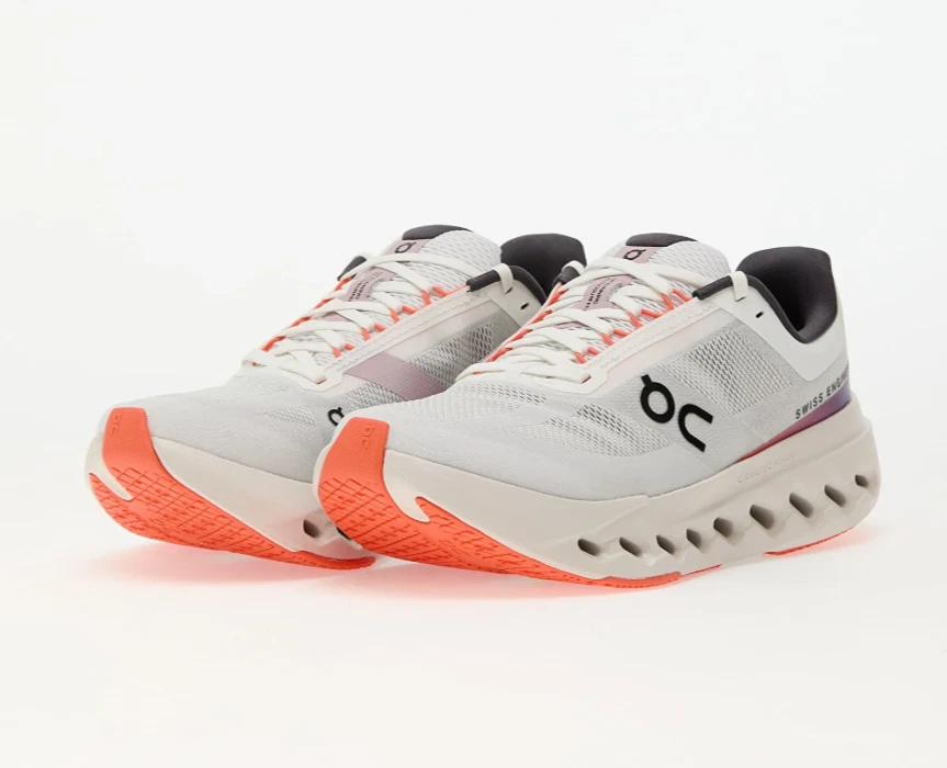 Zapatos para correr On Cloud® para hombre 10,5 M Cloudsurfer Next en blanco/llama Foto 2 de 4