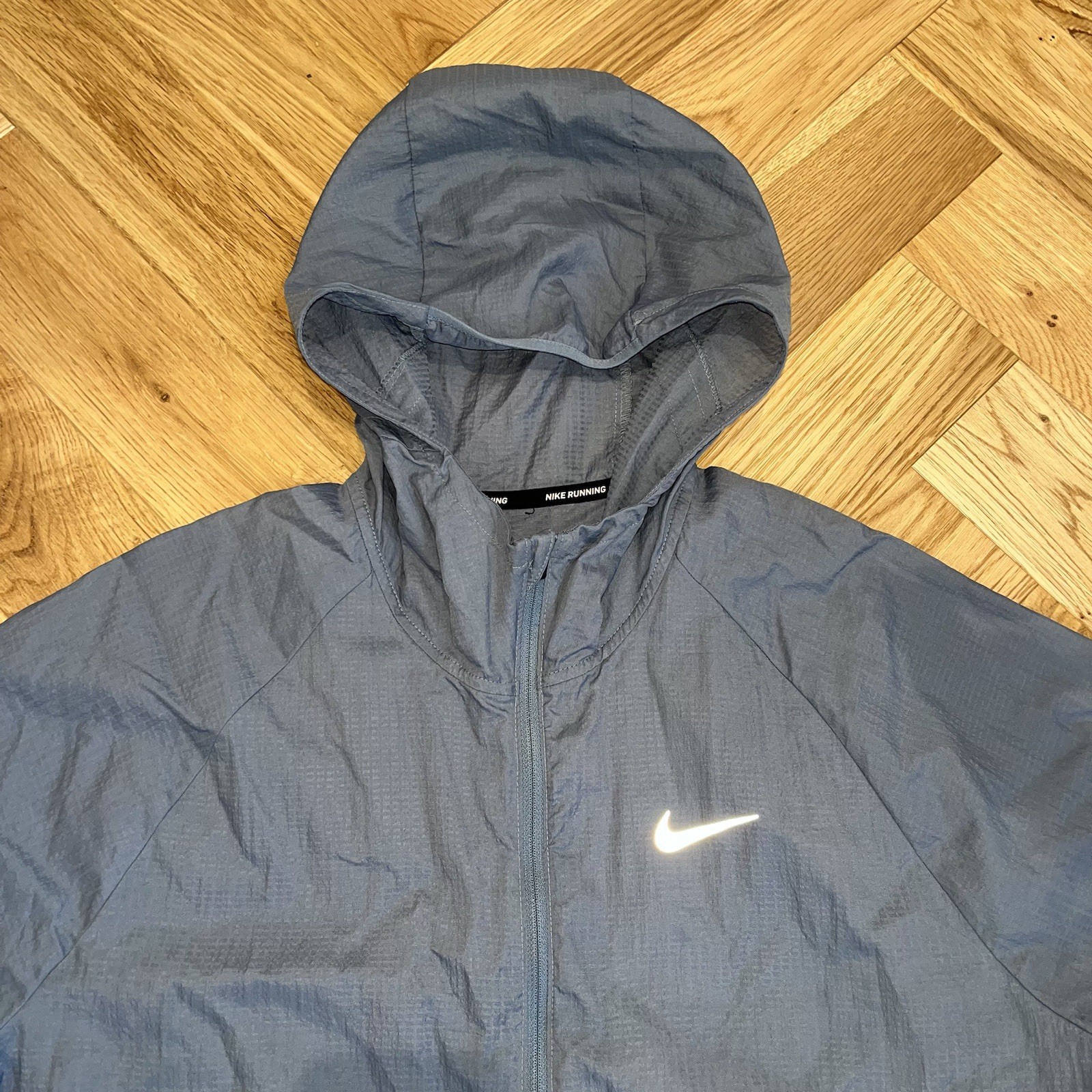 Nike Running Essential Packable Wind Runner Zip-U… - image 3