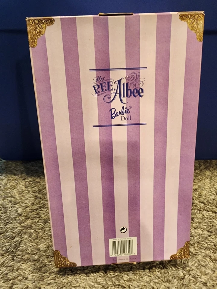 Mrs. P.F.E. Muñeca Barbie Albee 1997 Avon edición especial en caja Foto 3 de 4