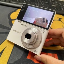 Samsung MV900F Digital Camera Auto Focus 1080pHD Video Recording Noise Reduction