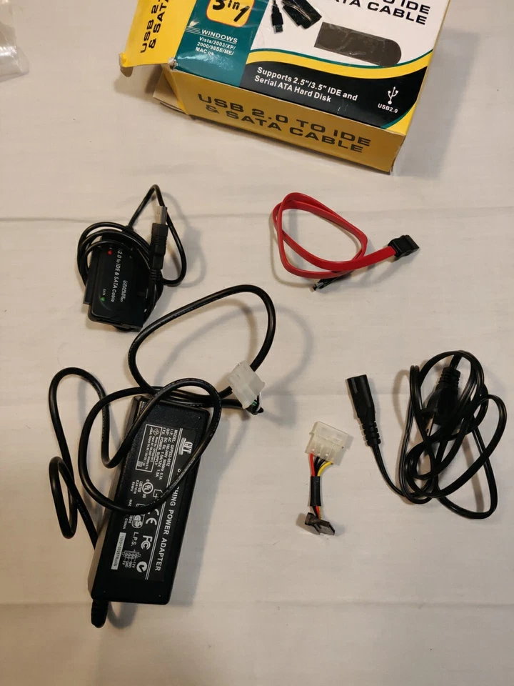 CABLES UNLIMITED USB - 2.0 TO IDE & SATA CABLE ADAPTER USED - Image 2 of 4