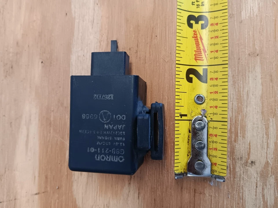 Honda Shadow VT700C 1984-1987 intermitente intermitente intermitente caja de relé Foto 3 de 4