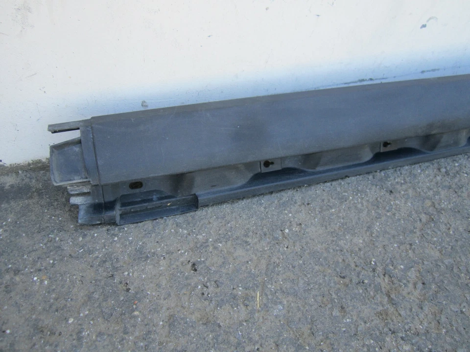 Moldura de pilar basculante derecha OEM em90716 Volvo XC70 2008 2009 2011 2012 2013 2014 Foto 4 de 4