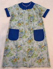 Vintage 70's Housedress Caftan Kaftan Floral Pockets Snap Front USA Made Size M