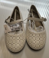 The Children s Place Girls Laser Cut Ballet Flats Shoes White Size 8 NWT