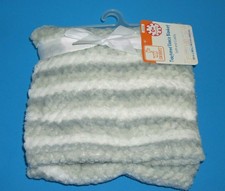 swiggles textured fleece blanket