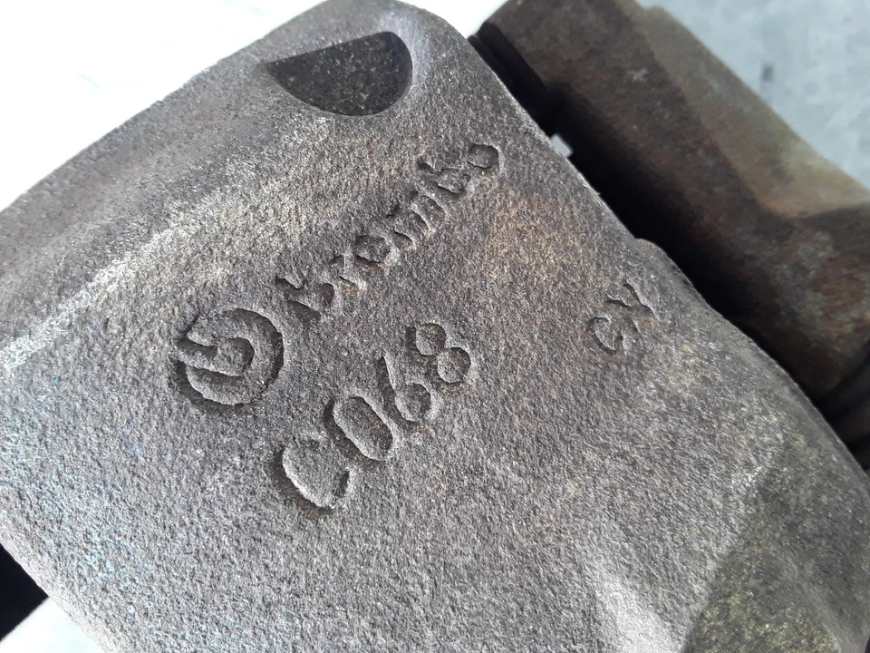 Pinza de freno para pasajero delantero derecho Dodge Ram Promaster 2014-2021 con manguera OEM Foto 3 de 4