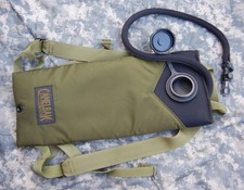 Orig. Camelbak 3L STORM oliv Trinkrucksack Tr...