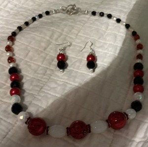 Artist Lady Bug lampworks Red,bk, White Moon, Facet Crystals Hypo  Necklace set