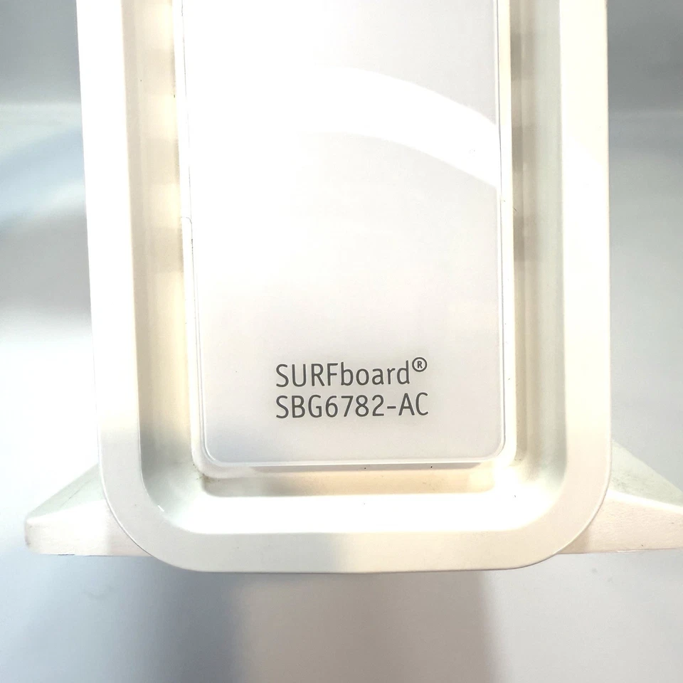 Motorola ARRIS SBG6782-ACH SURFboard DOCSIS 3.0 Modem & Wi-Fi Router - Image 4 of 4