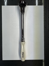 Brand New Snap On 38 Swivel Head Pearl White Hard Handle Ratchet Fhnfd100pw