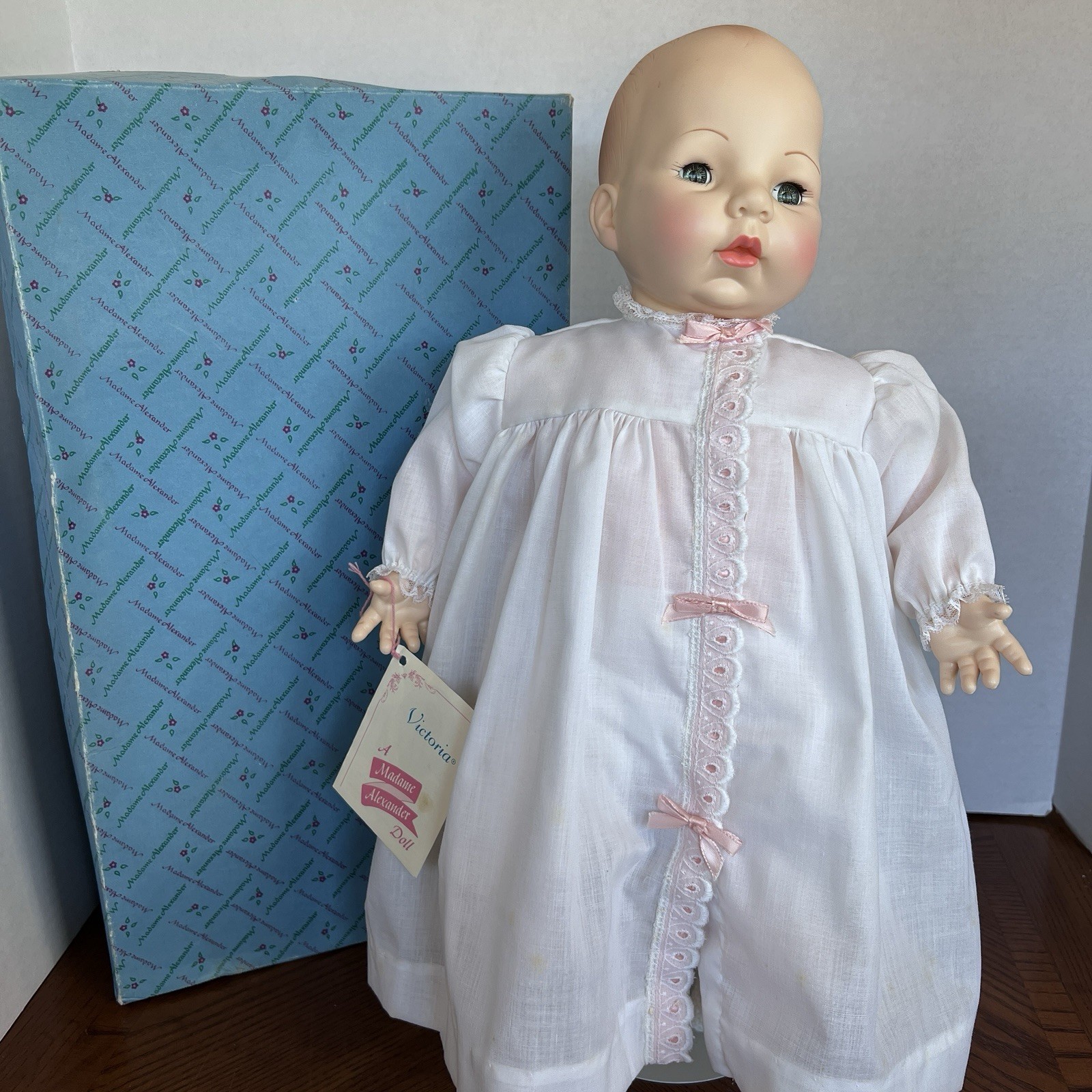 Madame Alexander Victoria Baby Doll 5746 White Pink Girl 15"