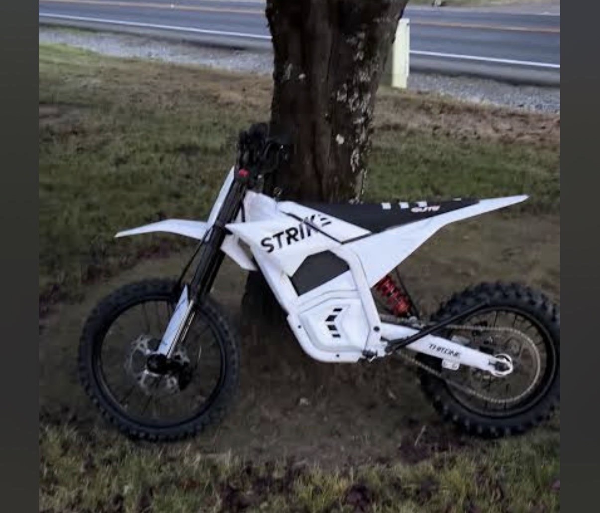 Strike Shadow 72 Volt E Moto 2025 