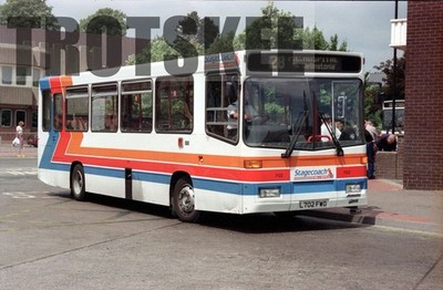 35mm Negativ Rot & Weiß Volvo B6-50 702 L702FWO um 1995