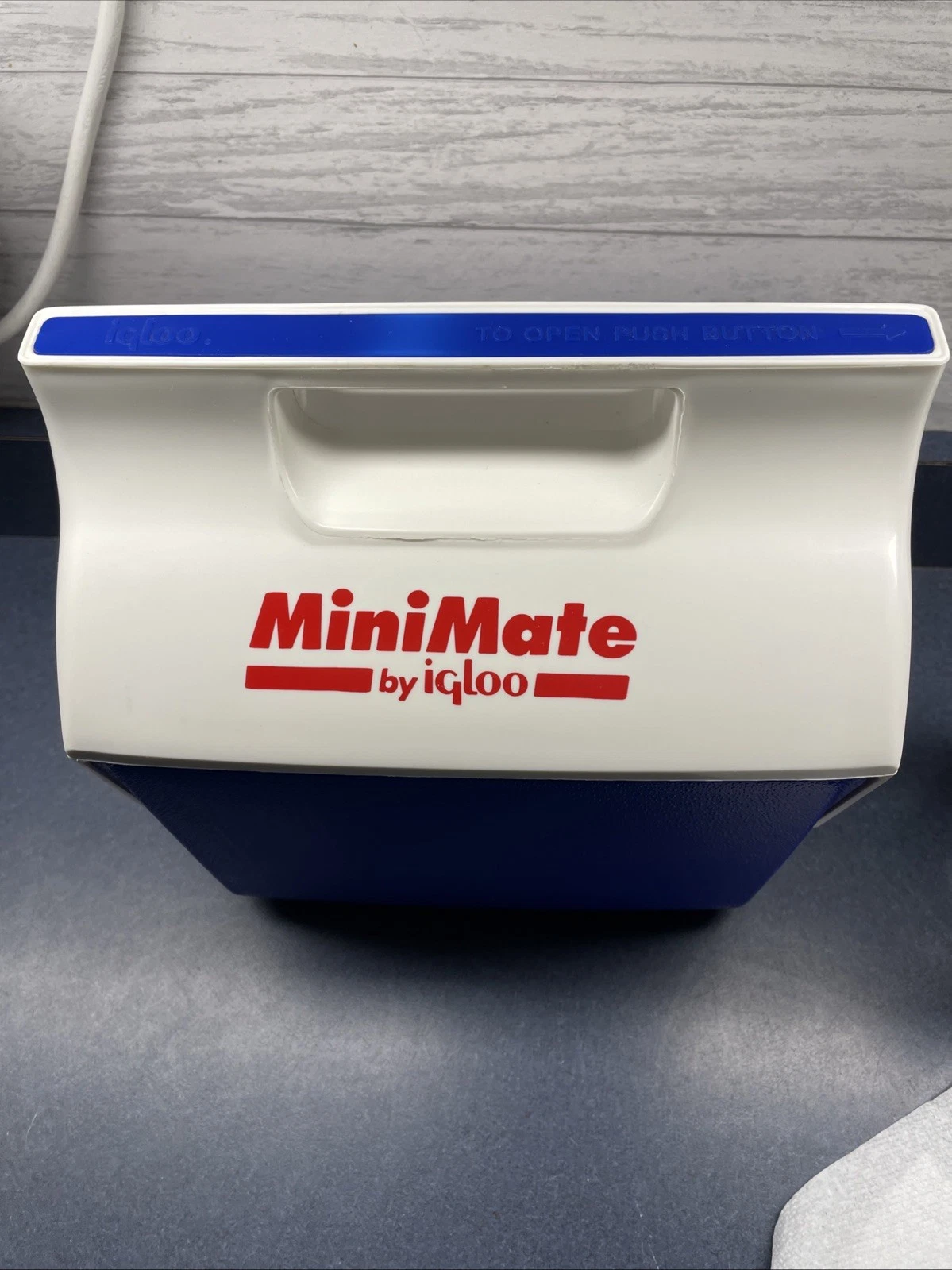 Vintage MiniMate Cooler Igloo Push Button Lunch Box Drink USA Red White Blue
