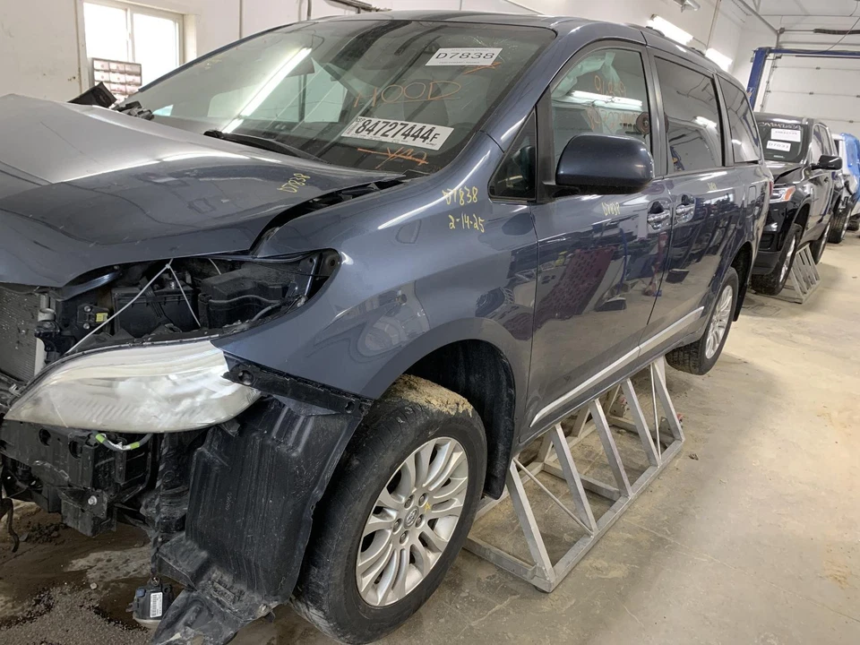Medidor de velocímetro usado se adapta a: Toyota Sienna Cluster MPH Limited Grade A 2017 Foto 3 de 4