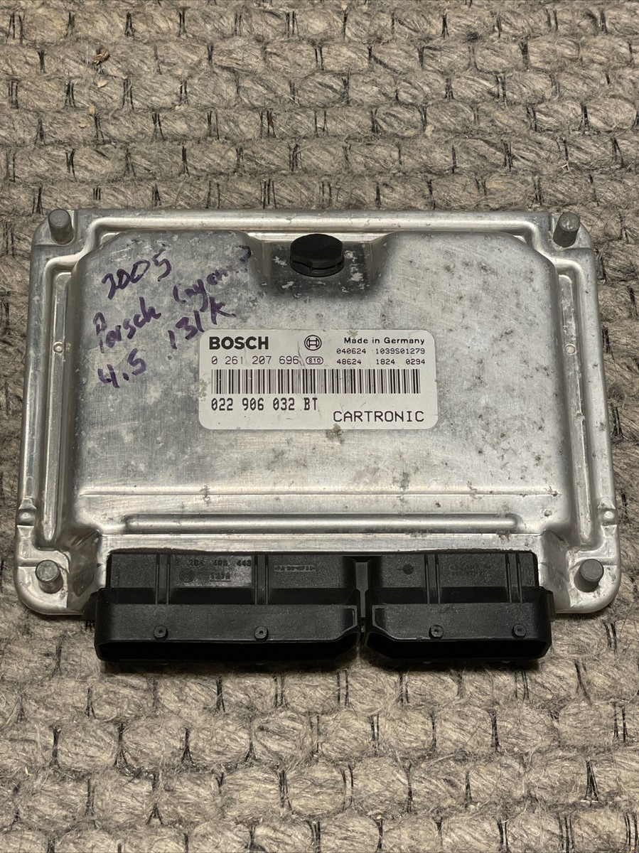 2003-2006 PORSCHE CAYENNE S 955 4.5L - ECU / DME Engine Control