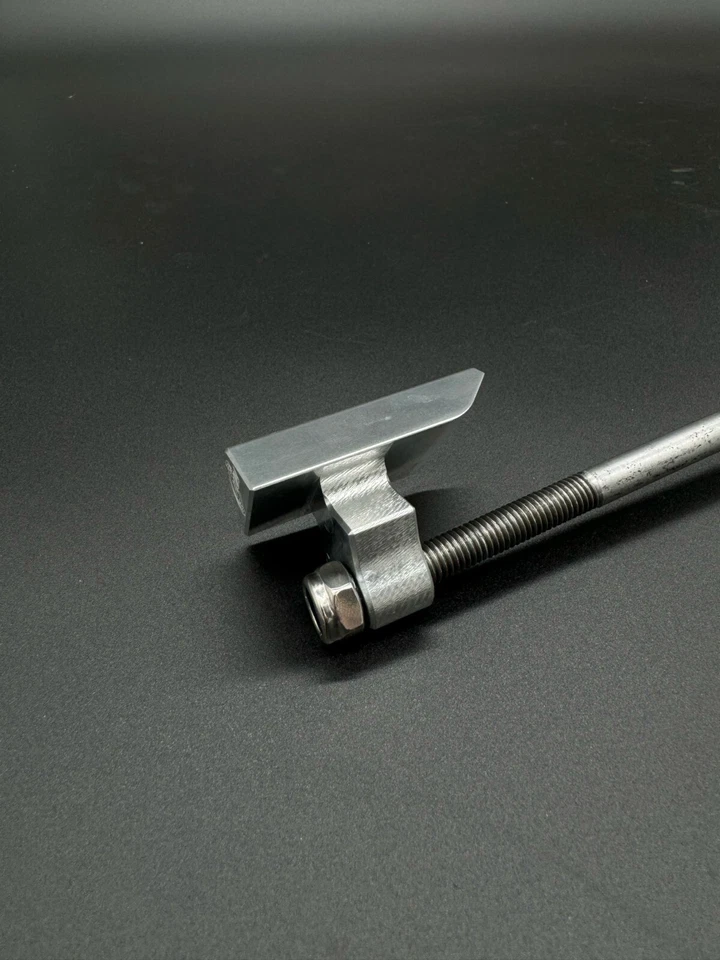 Kit de reparación de cuña de bloqueo Thule T2 para portabicicletas receptor de 2" REEMPLAZO DE VARILLA OPCIONAL Foto 4 de 4