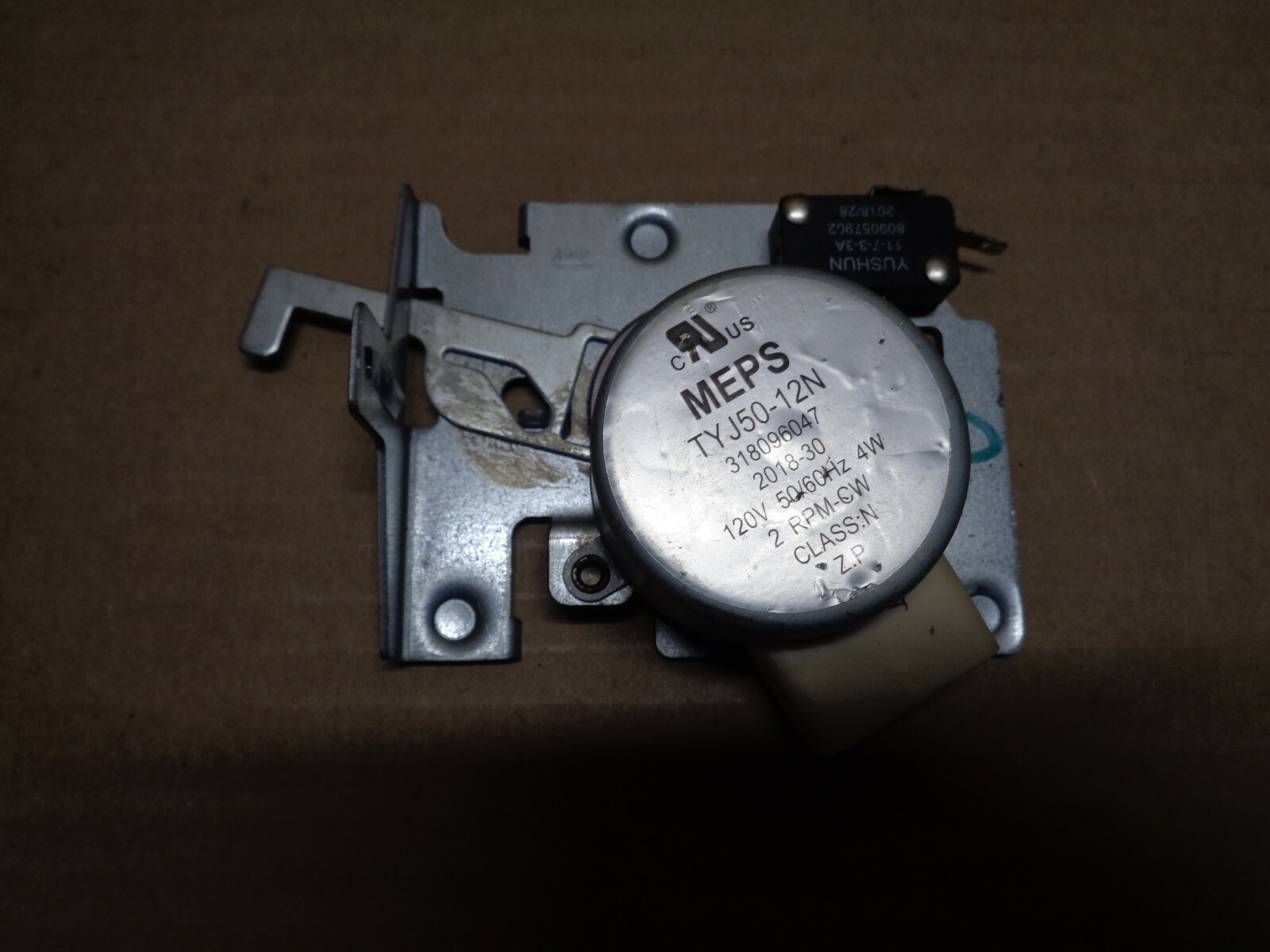 Genuine OEM 318261229 Frigidaire Wall Oven Motor Lock DT962 eBay