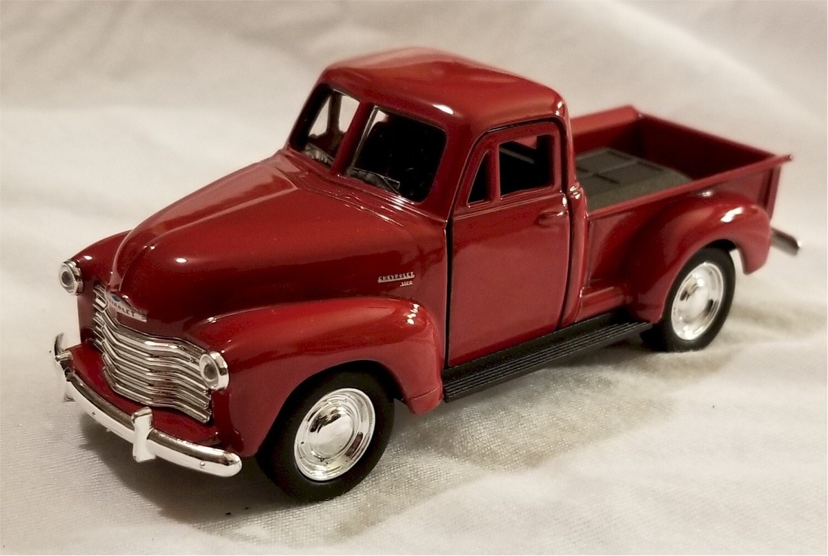Welly - 1:34-1:39 Scale Model 1953 Chevrolet 3100 Pick Up