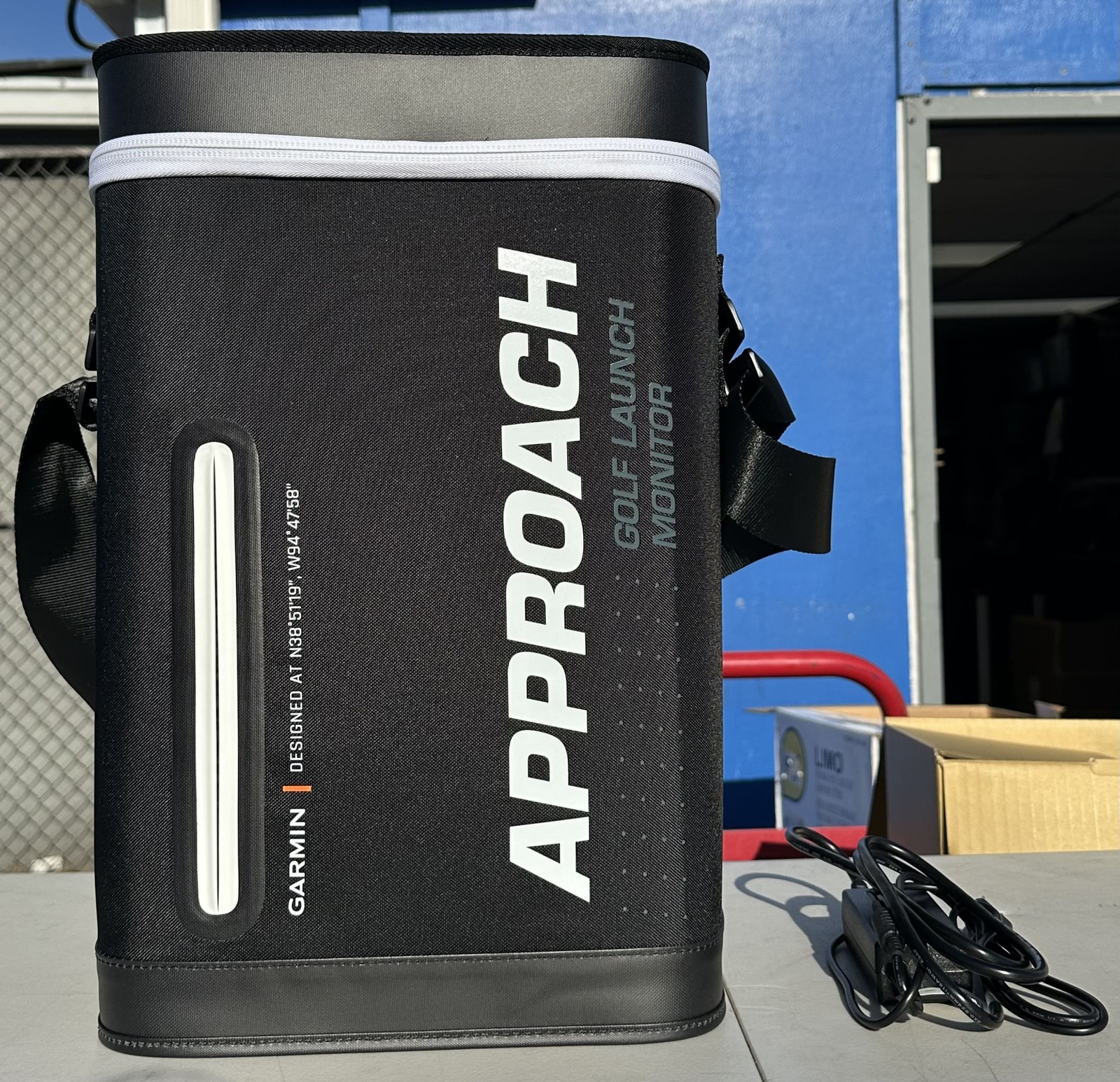 Garmin Approach R50 Golf Launch Monitor and Simulator