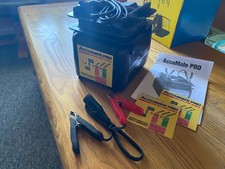 ŁADOWARKA AKUMULATORÓW AKUMULATORÓW AKUMULOWANA PRO 12V - 24V