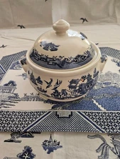CHURCHILL BLUE WILLOW LARGE PLATTER & SOUP TUREEN**IMMACULATE & MINT CONDITION**